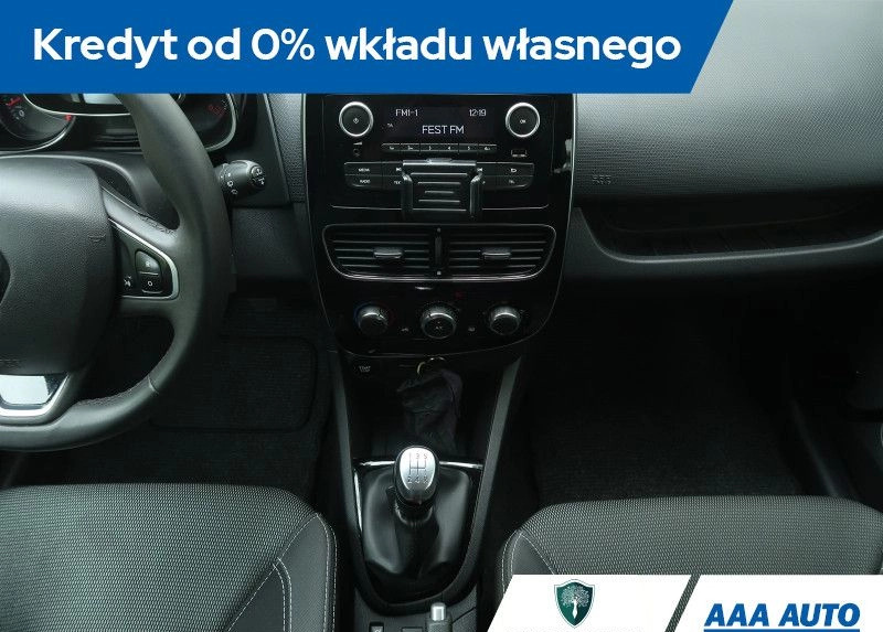 Renault Clio cena 37000 przebieg: 121688, rok produkcji 2018 z Krynki małe 232
